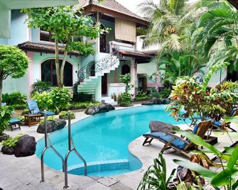 Villa Puri Royan Jimbaran - South Kuta - Zwembad