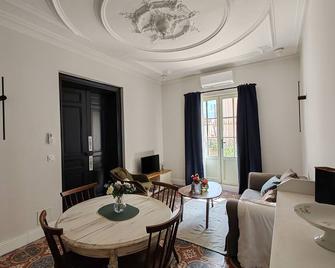Appartement Dans Maison de Maître au Cœur des Corbières, à 9 min de Fontfroide - Saint-André-de-Roquelongue - Comedor