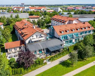 Best Western Plus Hotel Erb - Vaterstetten - Building