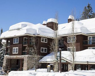 Hotel Style Room near Ski Slopes - Whitefish - Building