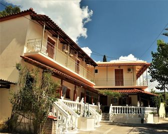 Petros Giatras - Rooms - Zakynthos