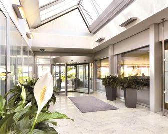 Seligweiler Hotel & Restaurant - אולם - לובי