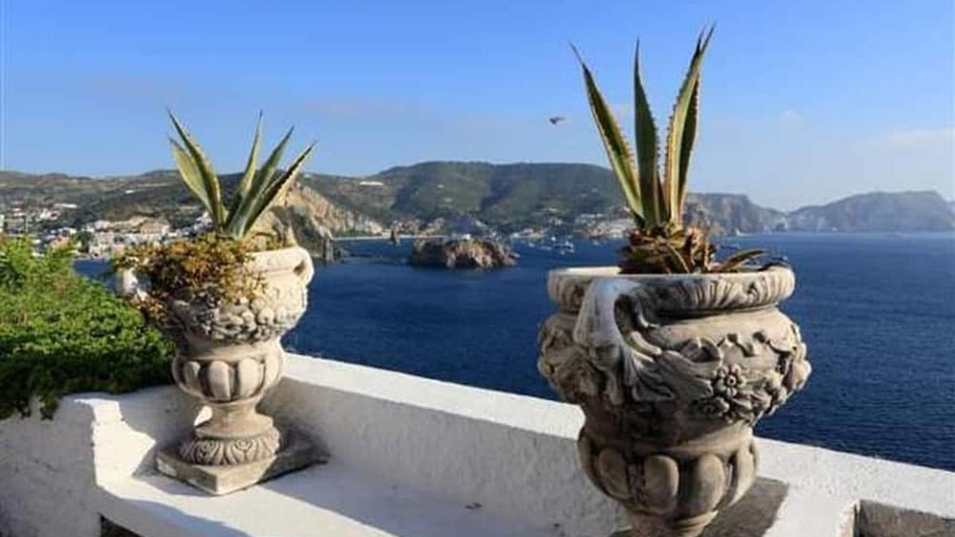 Hotel Torre Dei Borboni