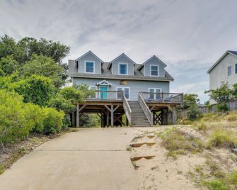 Sunny Corolla Home Walk to Beach! - Corolla - Building