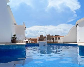 Hotel & Museo Casa Turquesa - Cancún - Pool