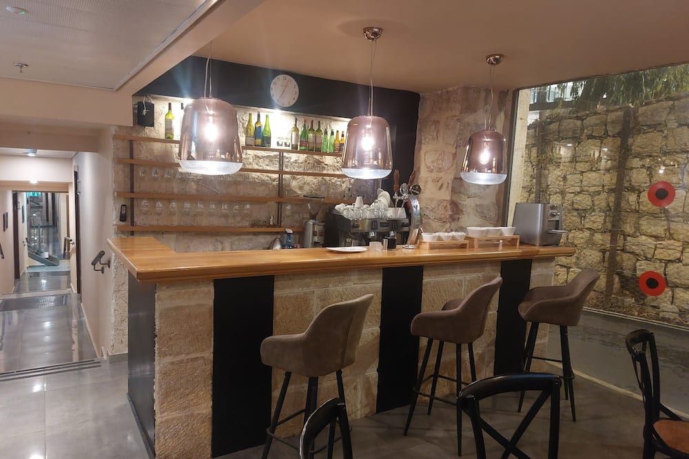 הוסטל מלכה - ירושלים - בר