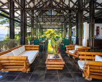 Tiki Villas Rainforest Lodge & Spa - Uvita - Лаунж