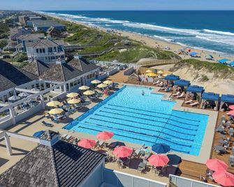 Summer Days 4 Bedroom Oceanfront Home - Kill Devil Hills