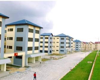 Cozy One Bedroom Apartment Near Knust & CCC - Kumasi - Building