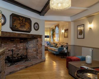 Warwick Arms Hotel - וורוויק