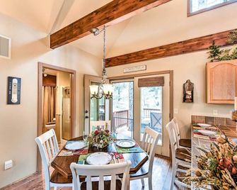 Relax Fireside! Peaceful Forest Haven in Prescott - Prescott - Comedor