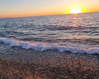 Room in cottage Holiday home in Palmi. - Palmi