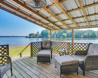Waterfront Buster's Place on Hickory w/ Fire Pit - Many - Balcony