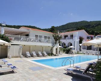 Skopelos Village Hotel - Skopelos - Zwembad