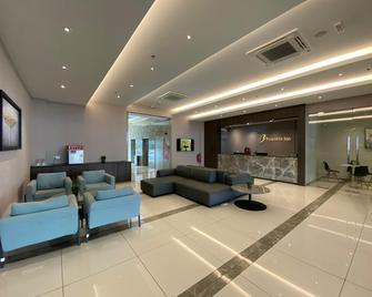 Frasers Inn - Parit Buntar - Lobby