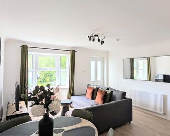 Saffron Court Apartments - High Wycombe