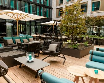 Motel One München-Parkstadt Schwabing - מינכן - פטיו