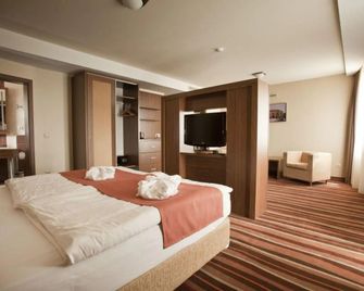 Hotel Makár B&B - Pécs - Slaapkamer