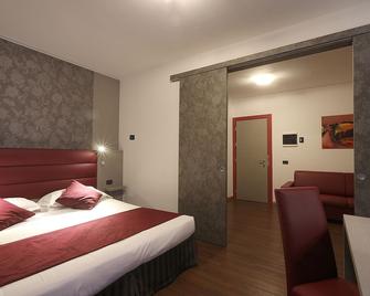 Hotels Campus - Collecchio - Schlafzimmer