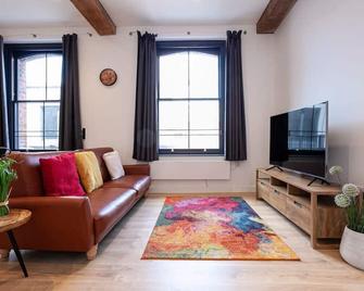 Superb 2Bed 2Bath 5min walk to Victoria Station - Mánchester - Sala de estar