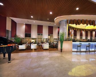 Atria Hotel Malang - Malang - Bar