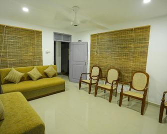 Candila Hotel & Sports Club - Habarana - Wohnzimmer