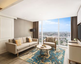 Swiss-Belhotel Solo - Surakarta - Huiskamer