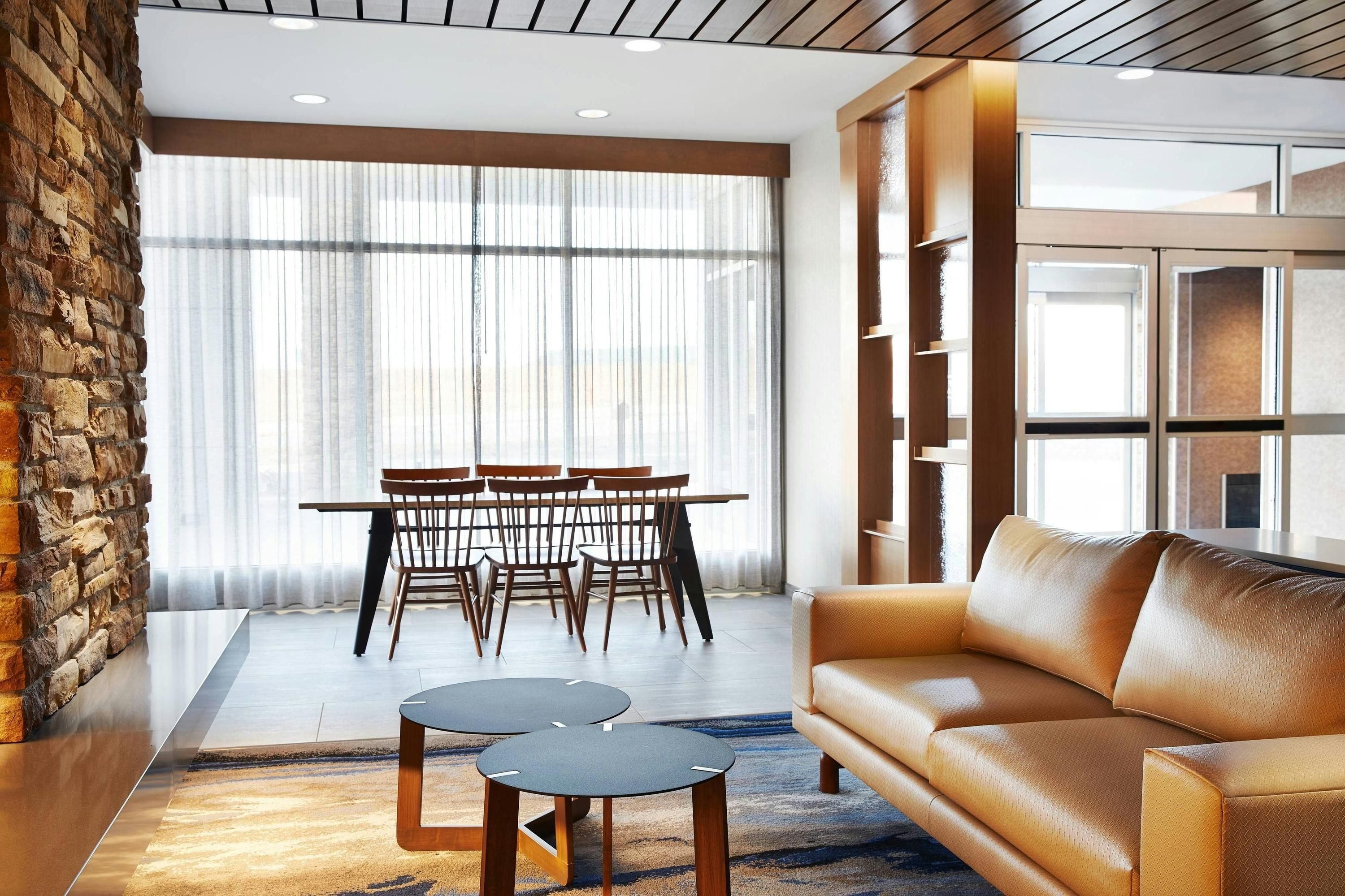 Fairfield Inn & Suites by Marriott Sheboygan - Sheboygan - Lounge