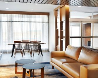 Fairfield Inn & Suites by Marriott Sheboygan - Sheboygan - Lounge