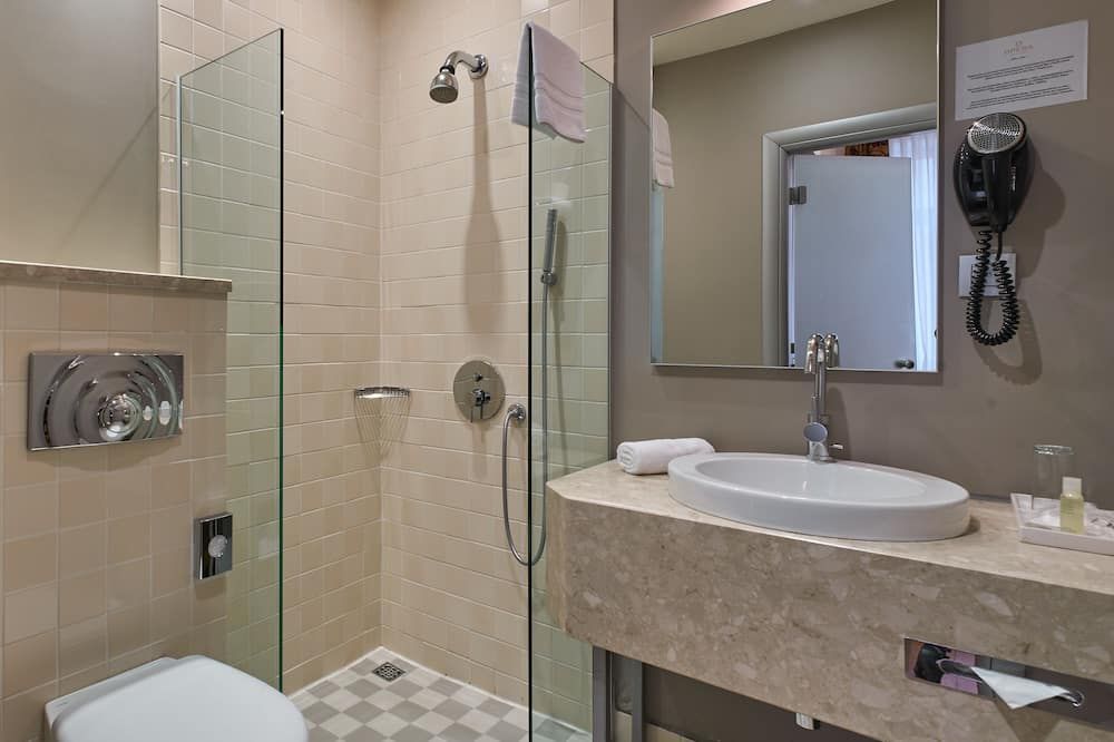 Bathroom view of Opera Hotel