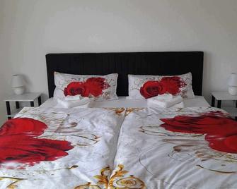 Ferienwohnung im Rosenhaus Volz - Rhauderfehn - Schlafzimmer