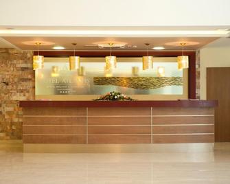 Hotel Atlantis Wellness & Conference - Hajdúszoboszló - Recepție