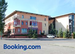 Hotel Texicana - Sulechow (Lubuskie) - Building