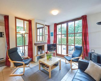 Villa in France with Private Garden BBQ - Salles - Sala de estar