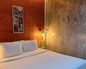 Journey Hostel Surat - Surat Thani - Schlafzimmer