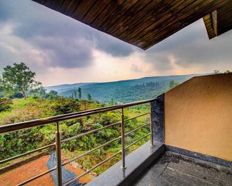 Hirkani Garden Resort - Mahabaleshwar - Balcony