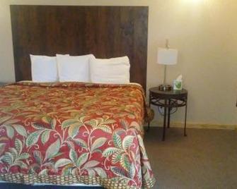 Hometown Inn By OYO Lakin, Ks - Lakin - Bedroom