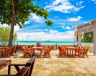 Diamond Cave Resort & Spa - או נאנג - פטיו