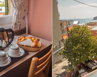 Bed and Breakfast Gioiello - Celle Ligure - Balcone