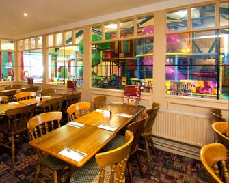 Premier Inn Llanelli Central West - Llanelli - Restaurace