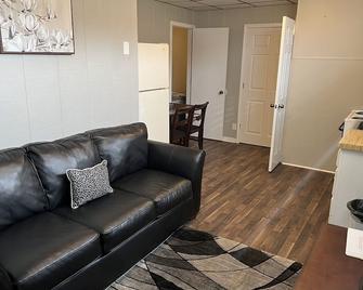Spurrier Unit 10 Cozy 1 Bedroom 1 Bath Pets Welcome - Bluefield - Sala de estar