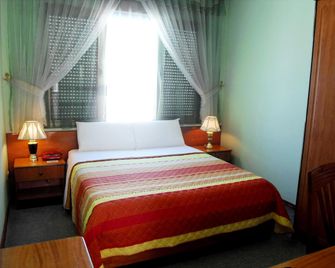 Hotel Kruja - Tirana - Makuuhuone