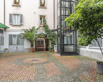 Flatty Apartments Cirillo - Milà - Edifici