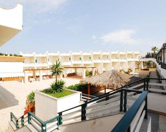 Cala Saracena Resort - Torre Vado - Balcón