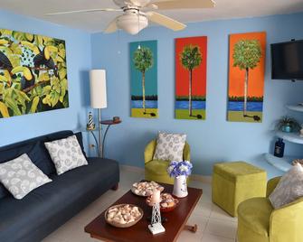 Beachfront Flamingos Condo With Pool - Wifi (Ask) - Chicxulub Puerto - Sala de estar