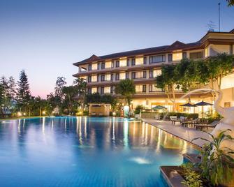 The Imperial River House Resort, Chiang Rai - Chiang Rai - Piscina