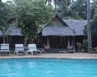 Vedic Village Retreat - Kochi - Kolam
