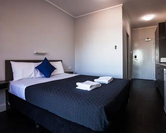 Beadon Bay Hotel - Onslow - Bedroom