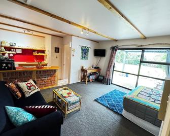 Owls' Rest - Picton - Wohnzimmer