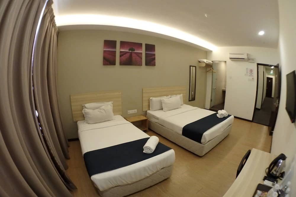 1 أورانج هوتل سونجاي بولو